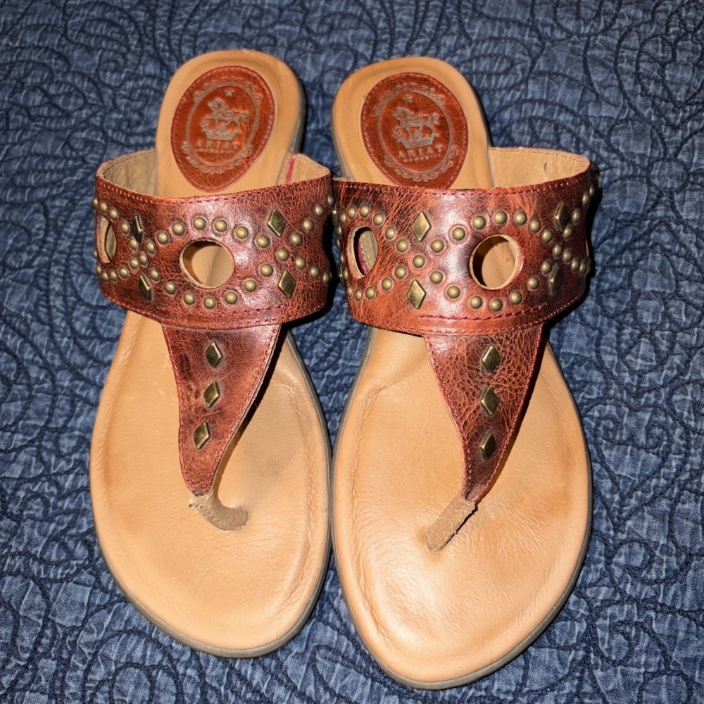 Ariat North Star 7 B Studded Thong Cut Out Sandals Red Brown Flip Flop *read*